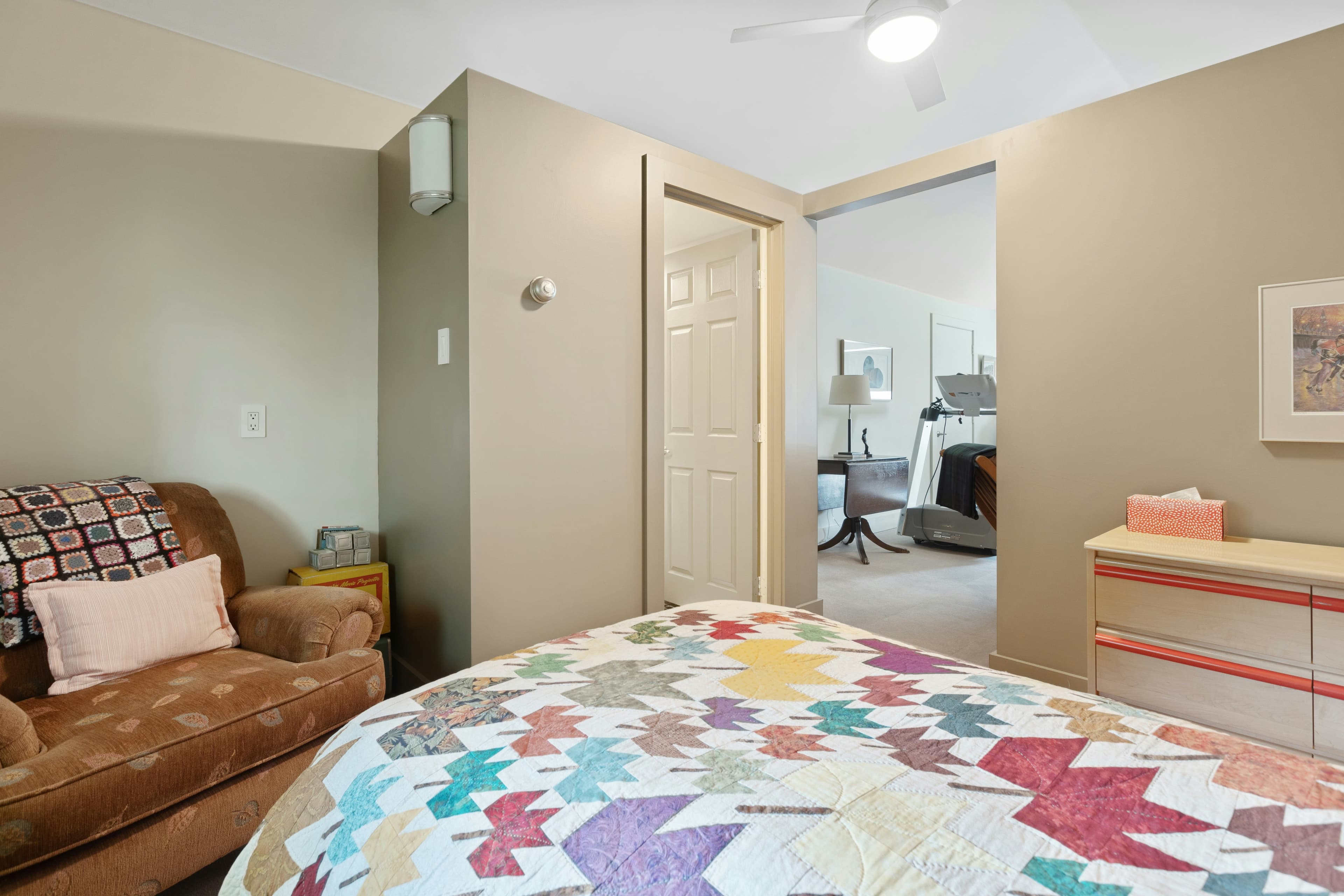 Office | Boulevard Crescent (Small Suite) - Image 2