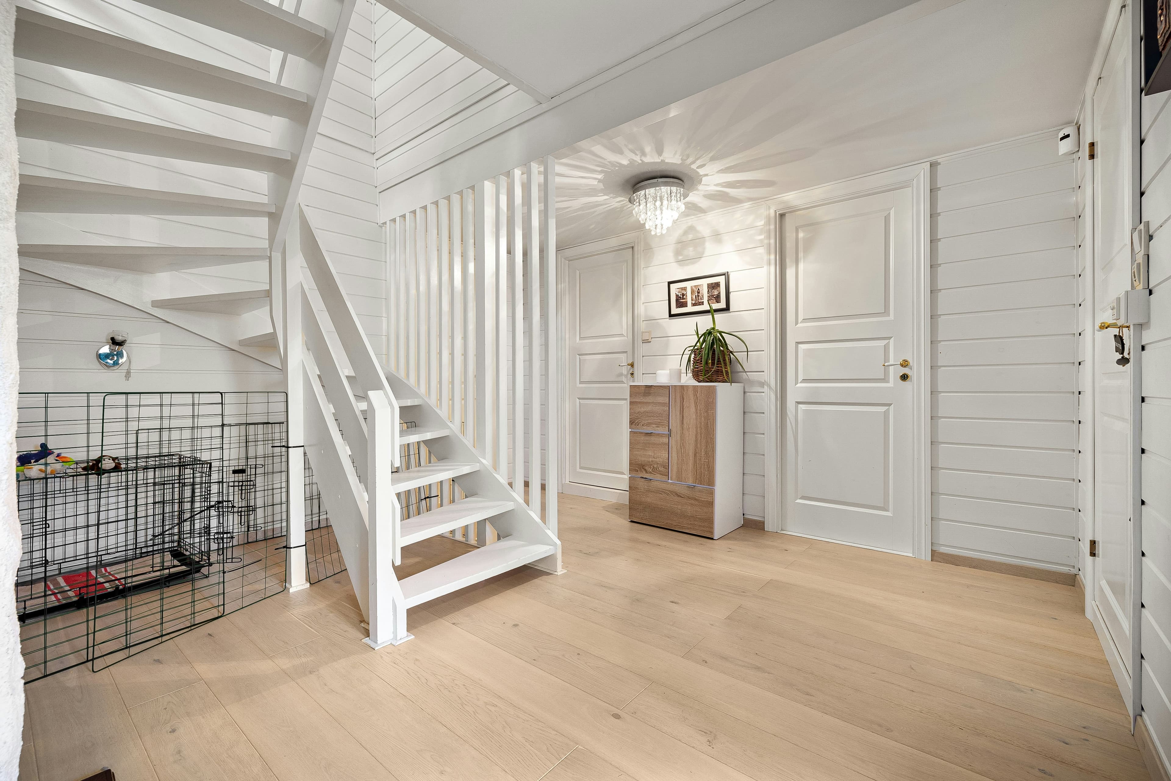 Modern 2-Bedroom Apartment in Azure Heights, Dubai Creek Harbour - Image 3